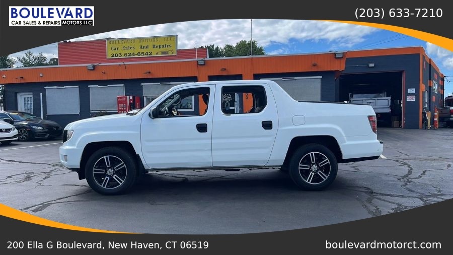 White 2014 Honda Ridgeline Pickup Truck Four-Wheel Drive Automatic