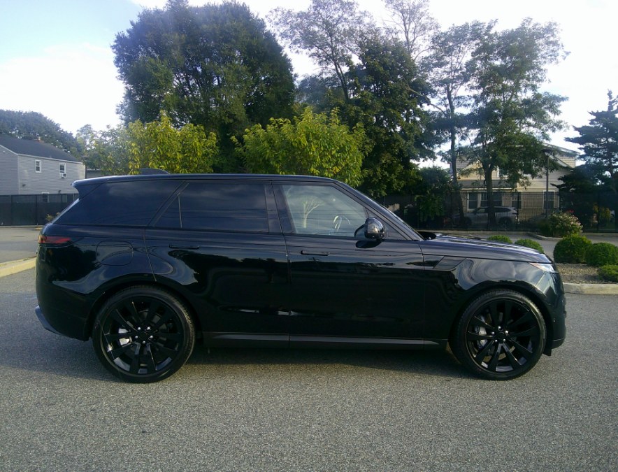 2023 Land Rover Range Rover Sport - $59,977