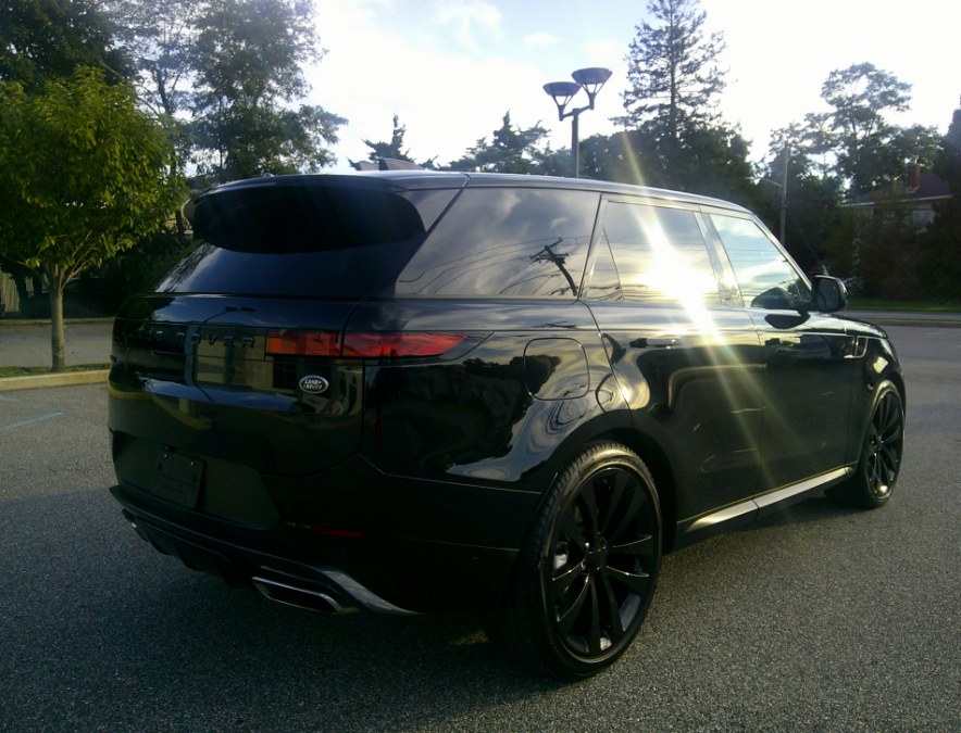 2023 Land Rover Range Rover Sport - $59,977