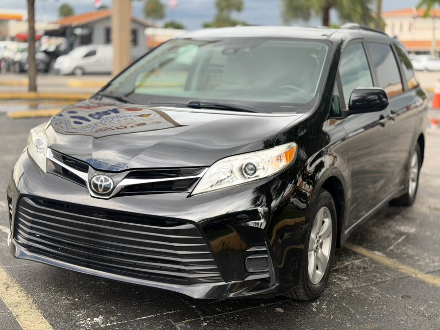 Used 2020 Toyota Sienna in Hialeah, Florida | The Palm Motors LLC. Hialeah, Florida