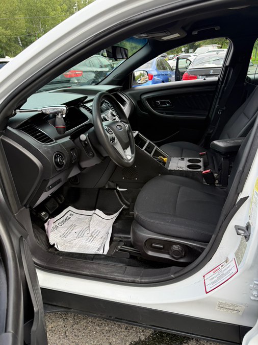 2018 Ford Taurus - Photo 18