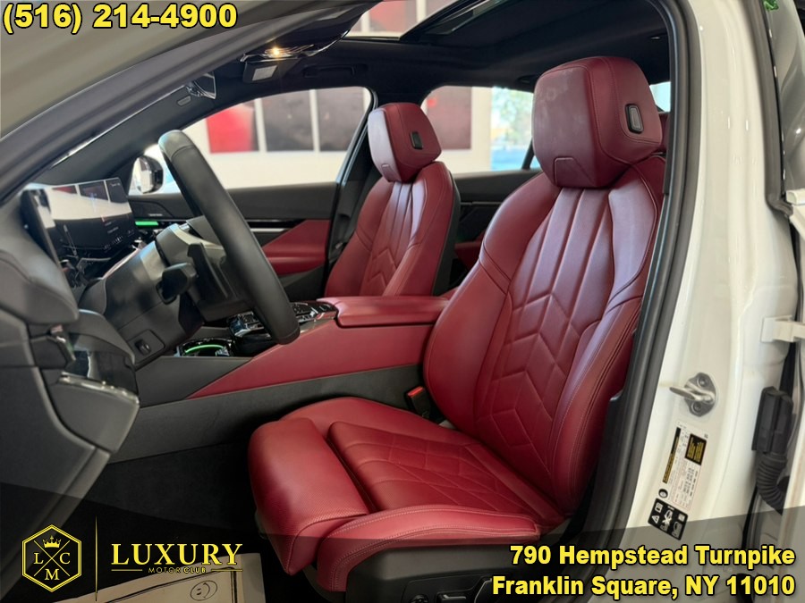 2026 BMW 5 Series xDrive
