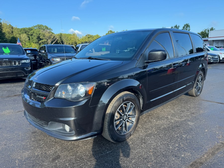 Used 2016 Dodge Grand Caravan in Ortonville, Michigan | Marsh Auto Sales LLC. Ortonville, Michigan