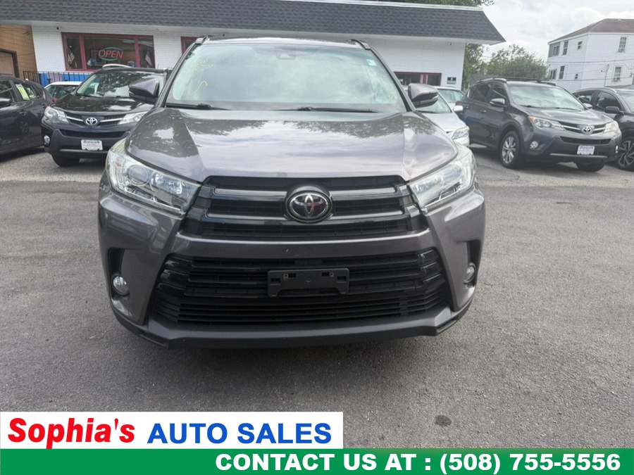 Used 2018 Toyota Highlander in Worcester, Massachusetts | Sophia's Auto Sales Inc. Worcester, Massachusetts