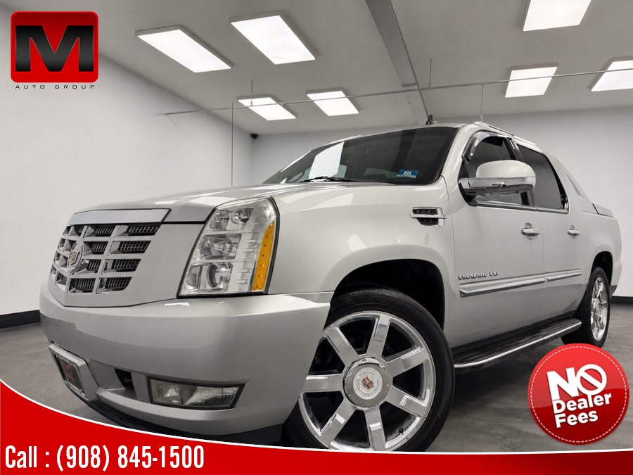 Used 2013 Cadillac Escalade EXT in Elizabeth, New Jersey | M Auto Group. Elizabeth, New Jersey