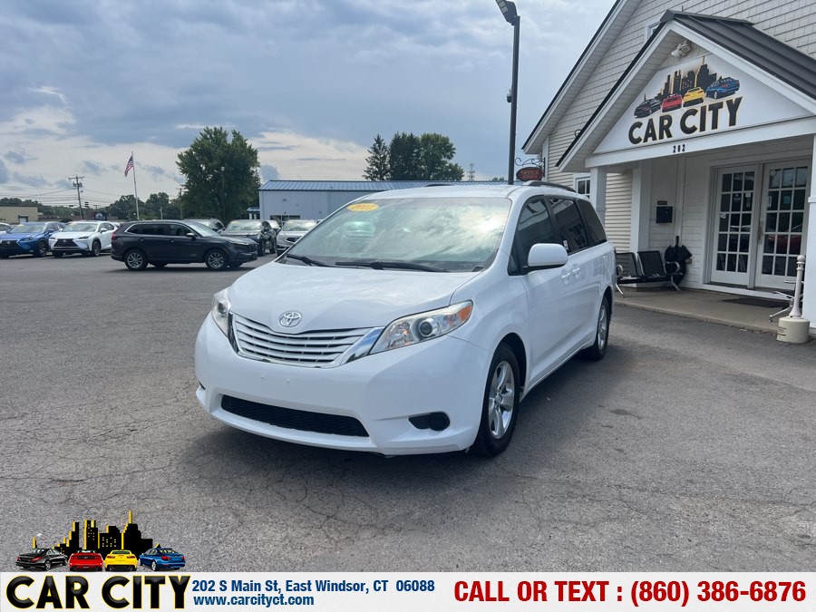 Used 2017 Toyota Sienna in East Windsor, Connecticut | Car City LLC. East Windsor, Connecticut