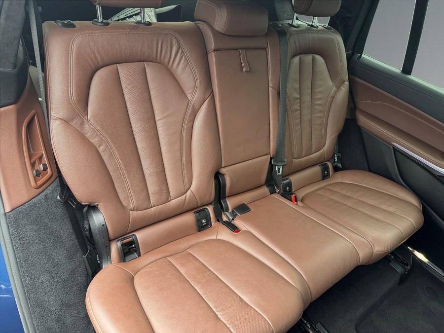 2021 BMW X7 40i - Photo 18