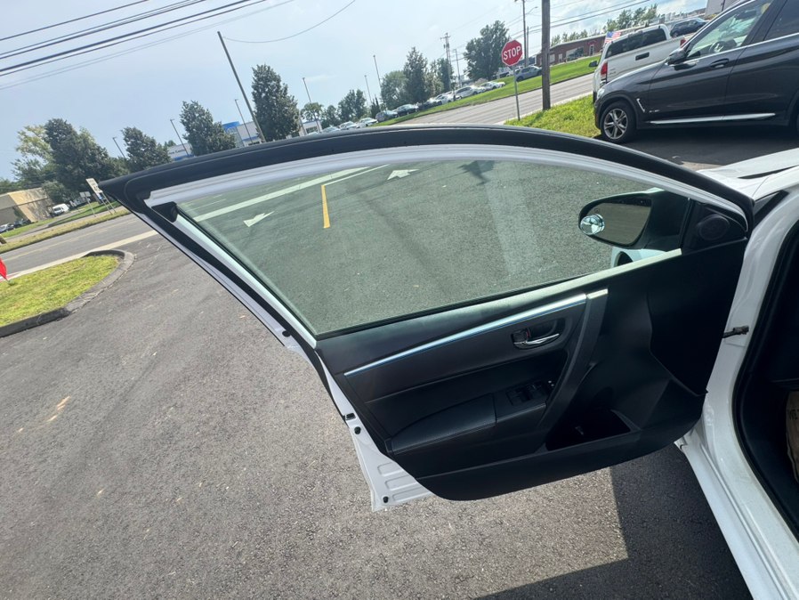 2014 Toyota Corolla S Plus - Photo 11