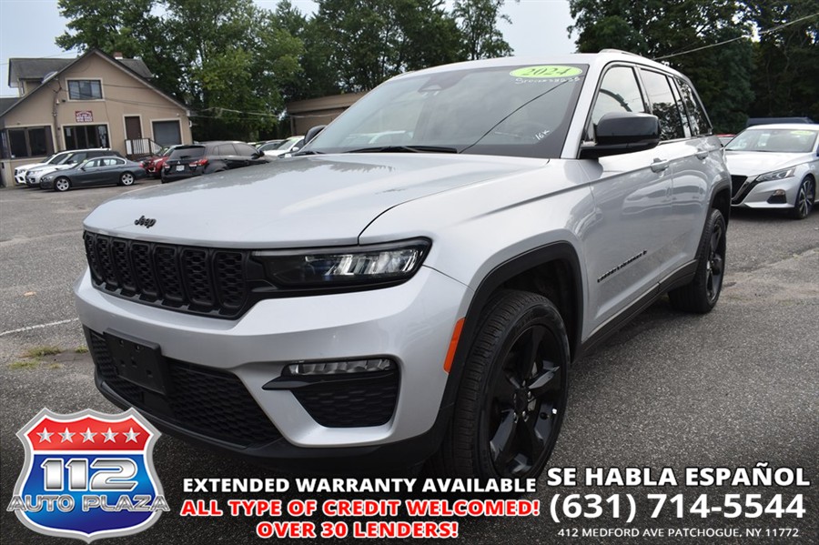 Used 2024 Jeep Grand Cherokee in Patchogue, New York | 112 Auto Plaza. Patchogue, New York