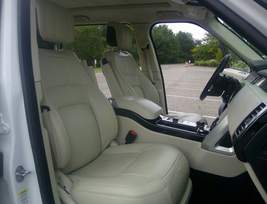 2020 Land Rover Range Rover - $32,477