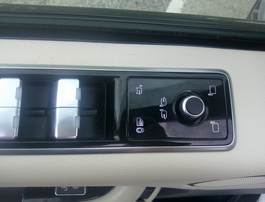 2020 Land Rover Range Rover - $32,477