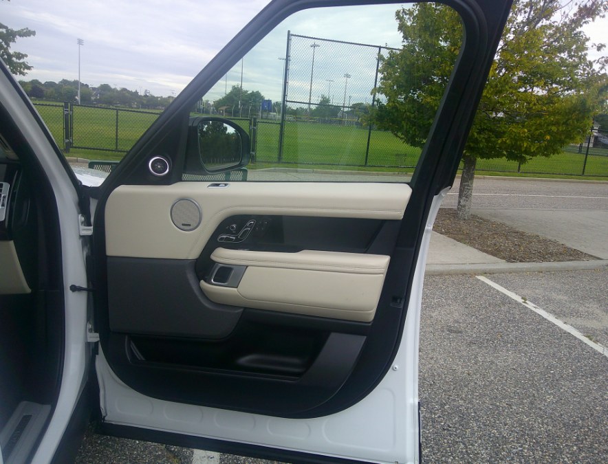 2020 Land Rover Range Rover - $32,477
