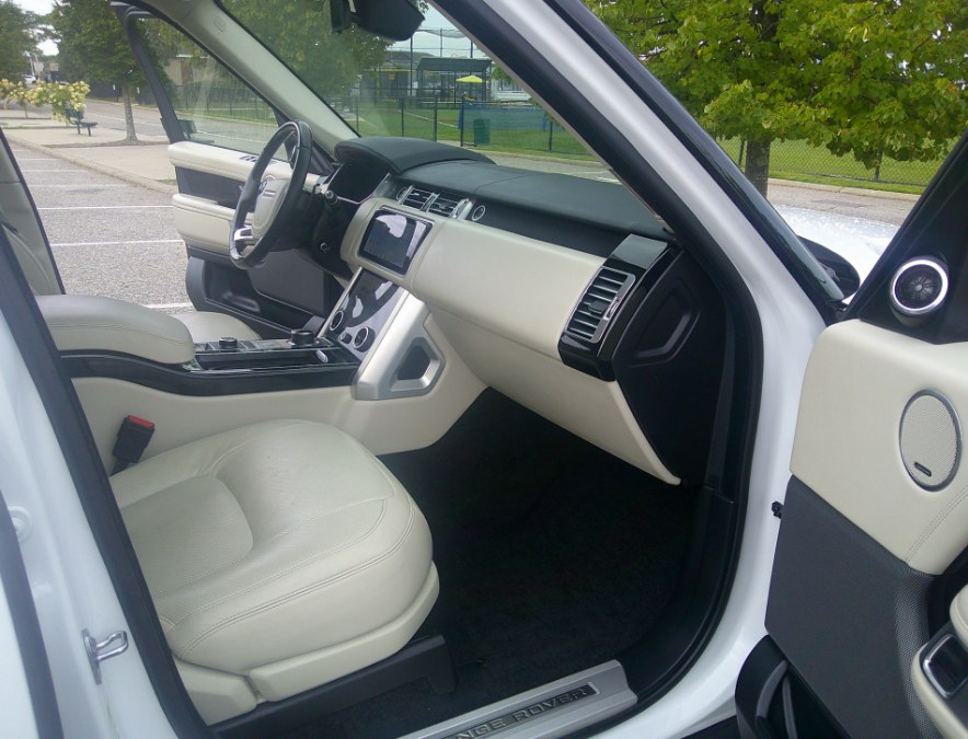 2020 Land Rover Range Rover - $32,477