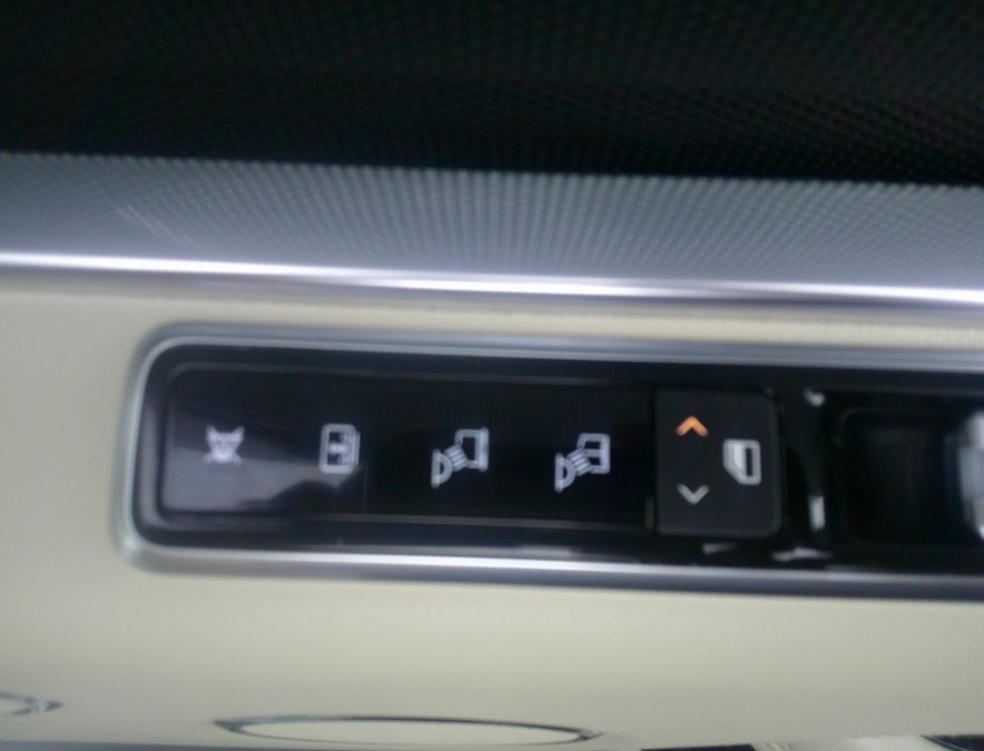 2020 Land Rover Range Rover - $32,477