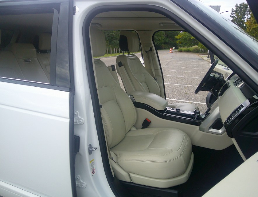 2020 Land Rover Range Rover - $32,477