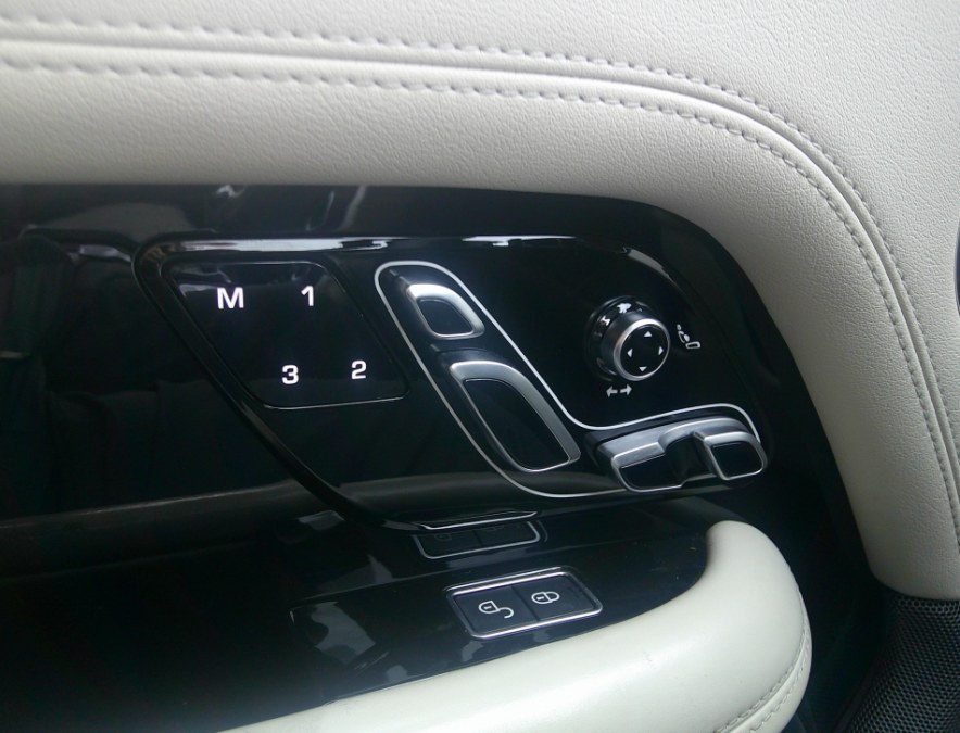 2020 Land Rover Range Rover - $32,477