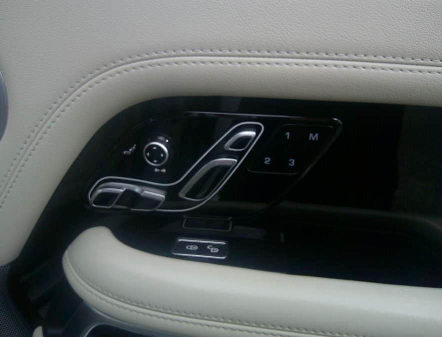 2020 Land Rover Range Rover - $32,477