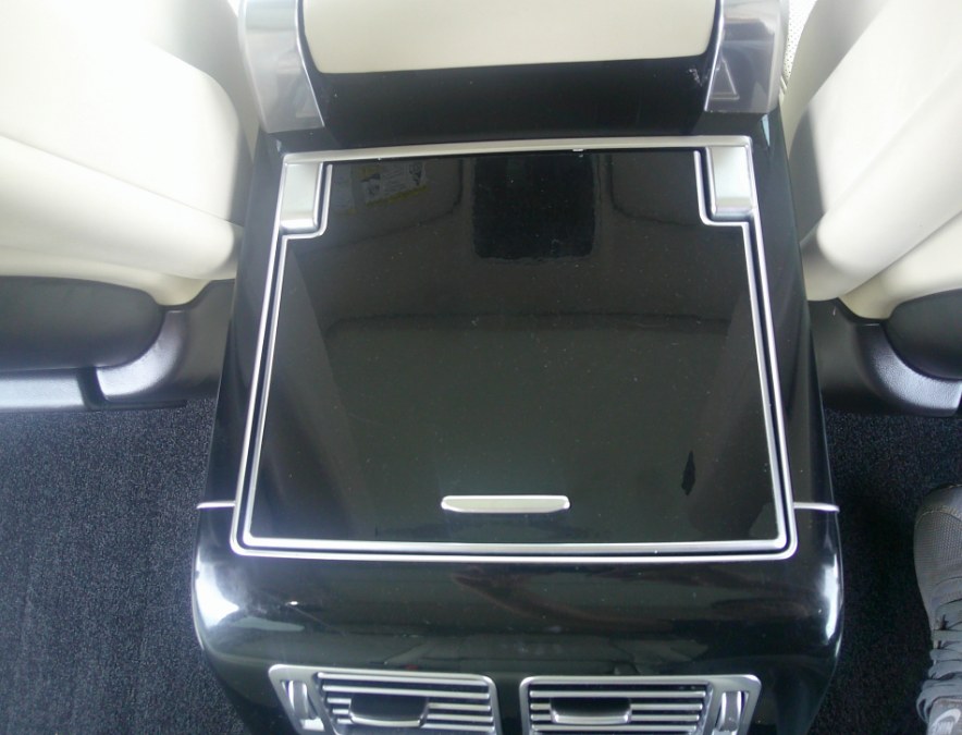 2020 Land Rover Range Rover - $32,477