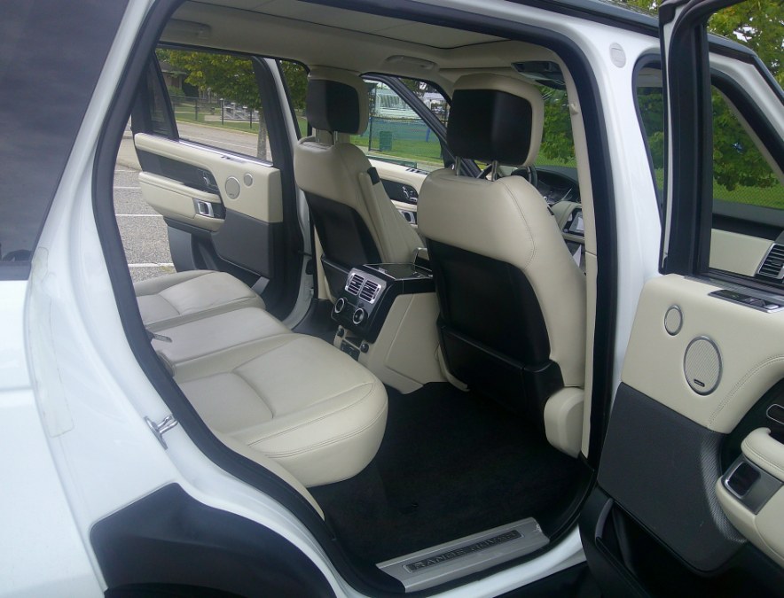 2020 Land Rover Range Rover - $32,477