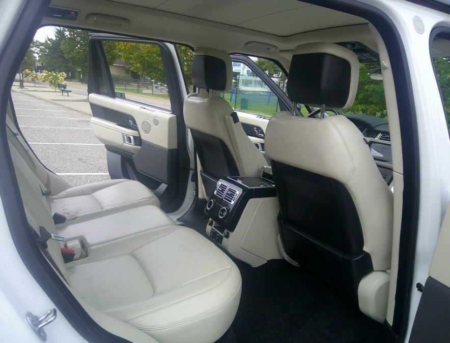 2020 Land Rover Range Rover - $32,477