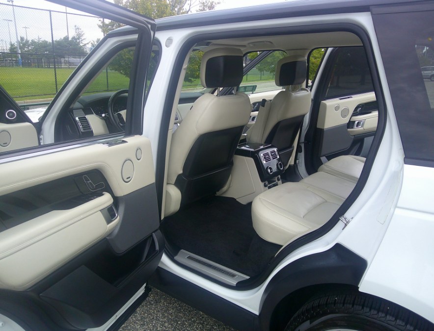 2020 Land Rover Range Rover - $32,477