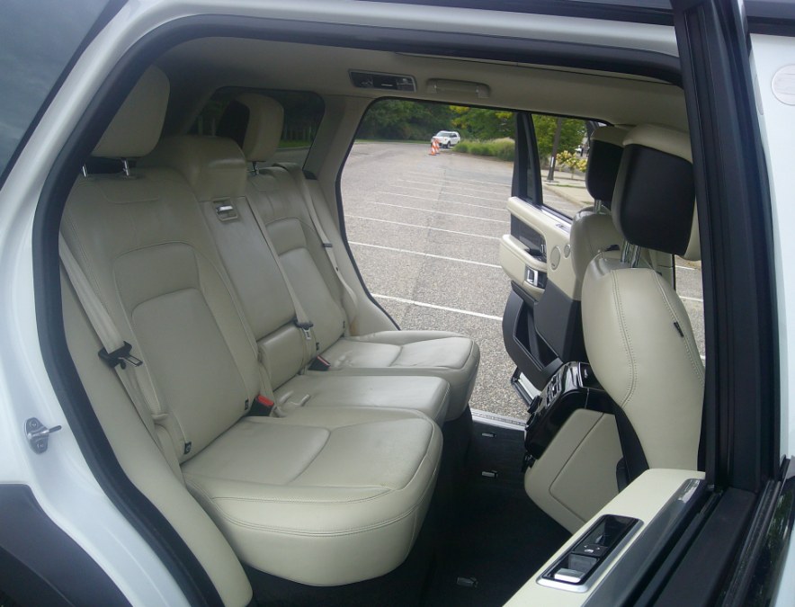 2020 Land Rover Range Rover - $32,477