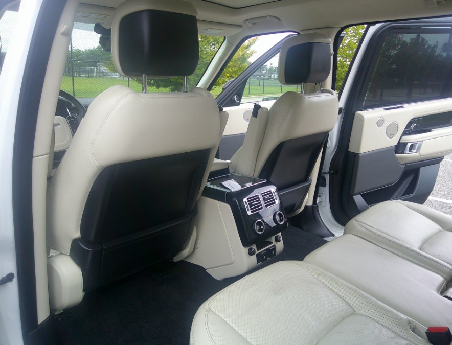 2020 Land Rover Range Rover - $32,477