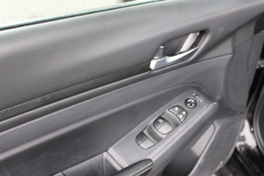 2025 Nissan Altima SV - Photo 12
