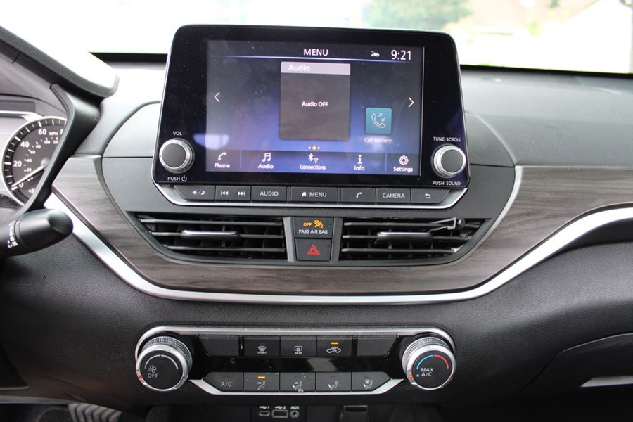 2025 Nissan Altima SV - Photo 16