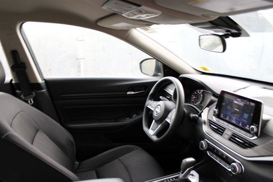 2025 Nissan Altima SV - Photo 18