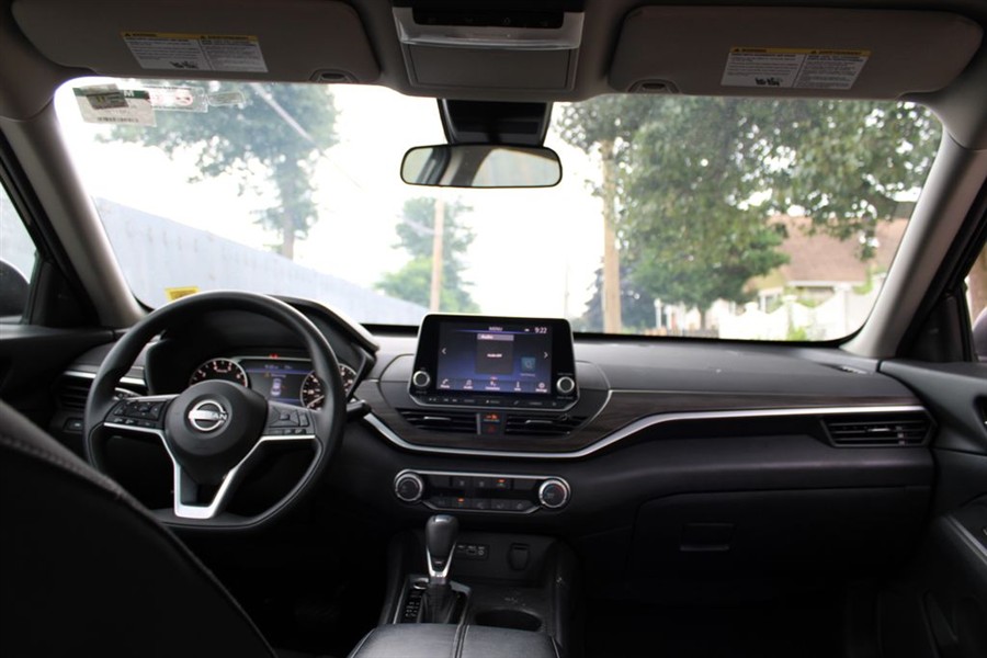2025 Nissan Altima SV - Photo 27