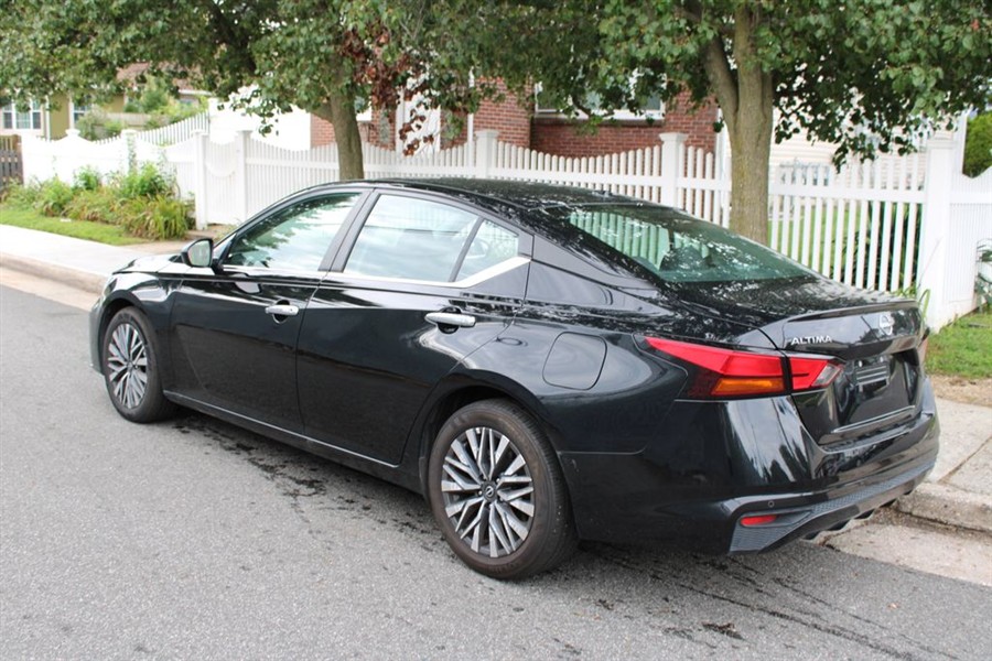 2025 Nissan Altima SV - Photo 7