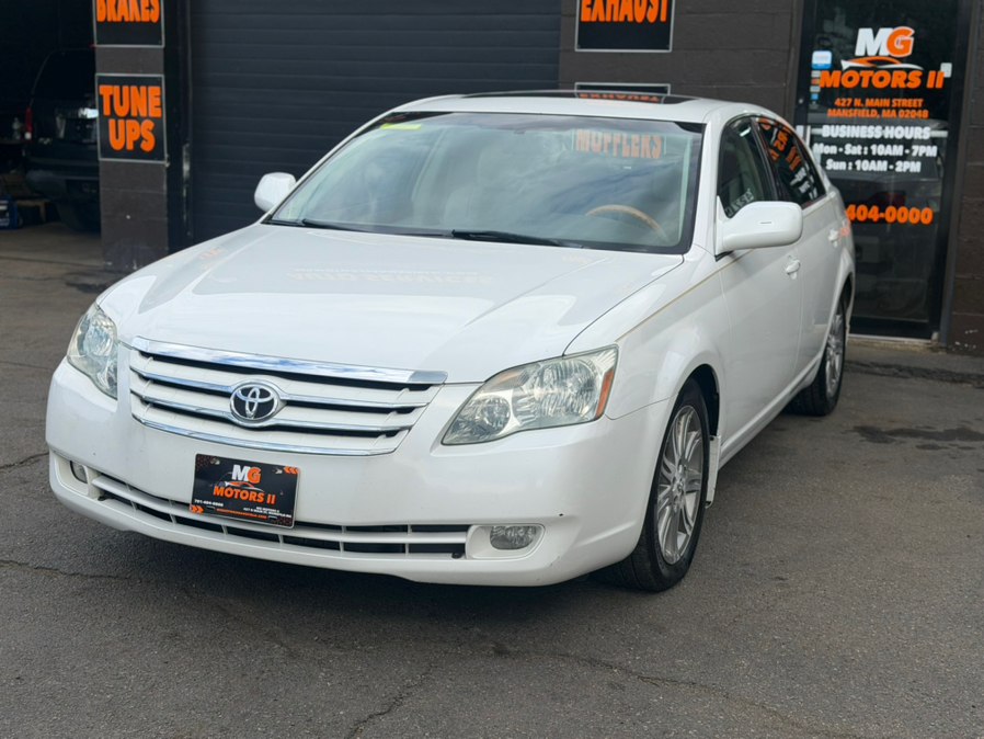 Used Toyota Avalon 4dr Sdn Limited 2006 | MG Motors II INC. Mansfield, Massachusetts