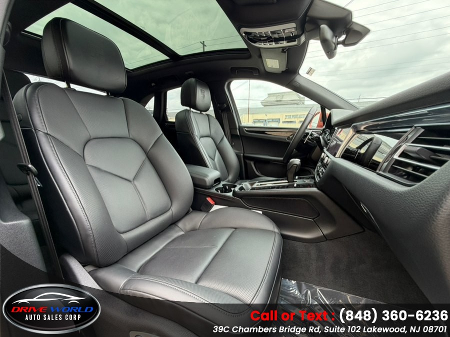 2025 Porsche Macan Base - Photo 60