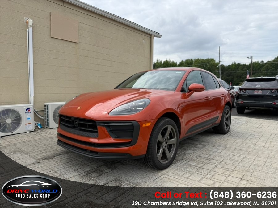 2025 Porsche Macan Base - Photo 1
