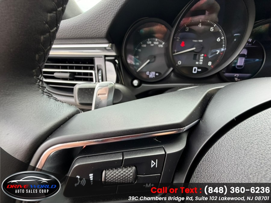 2025 Porsche Macan Base - Photo 34