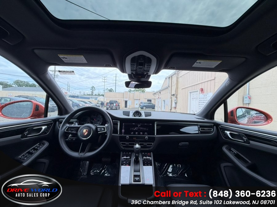 2025 Porsche Macan Base - Photo 18