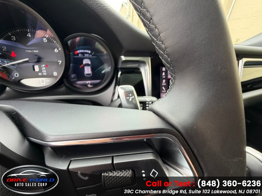 2025 Porsche Macan Base - Photo 32