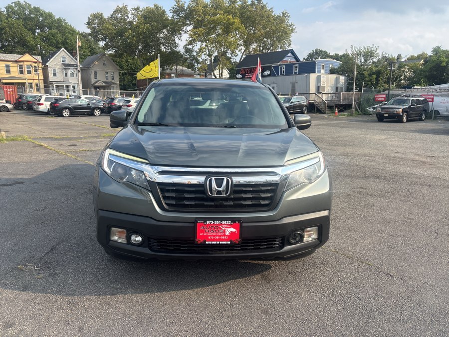 Gray (Modern Steel Metallic) 2018 Honda Ridgeline Pickup Truck Front-Wheel Drive Automatic