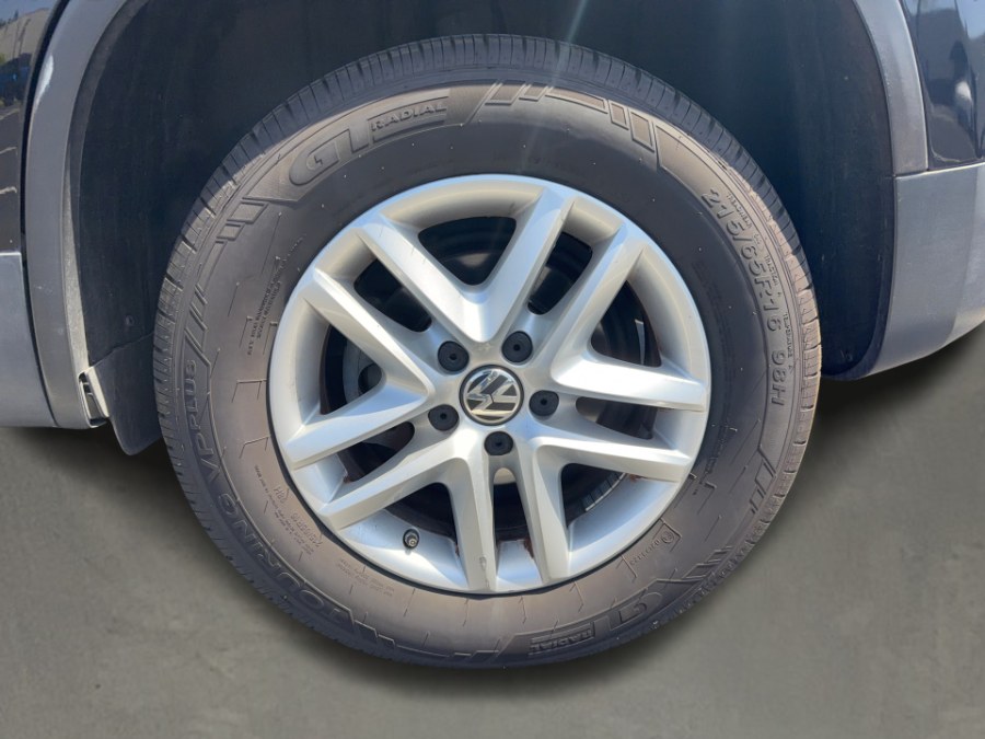2011 Volkswagen Tiguan S - Photo 21