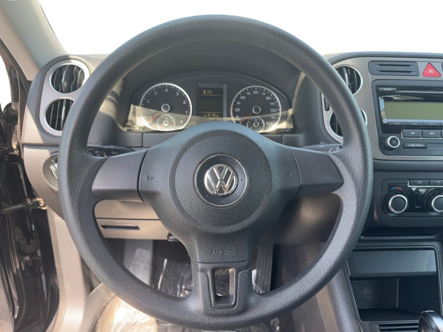 2011 Volkswagen Tiguan S - Photo 17