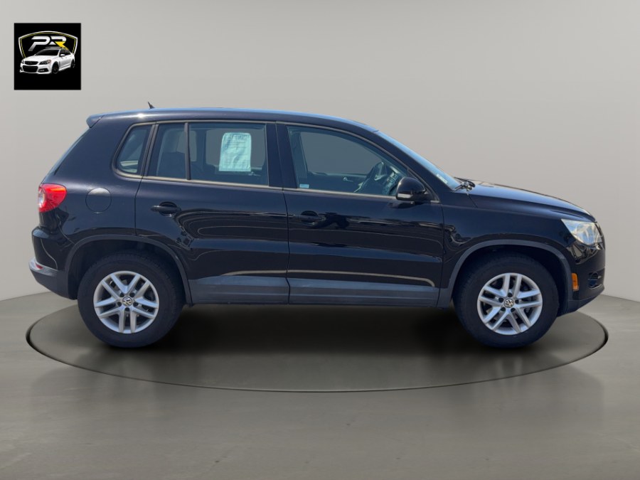 2011 Volkswagen Tiguan S - Photo 5