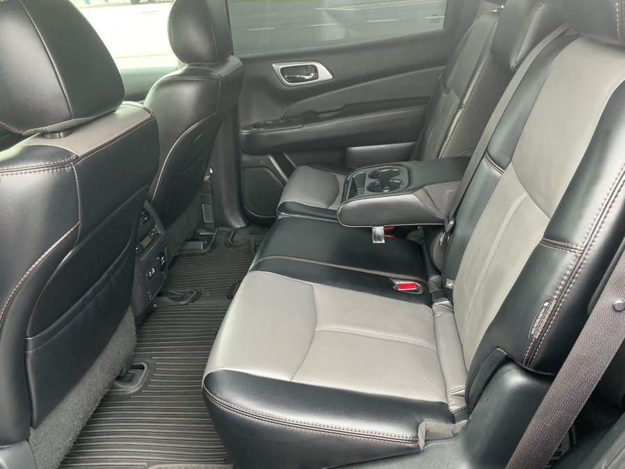 2020 Nissan Pathfinder SL - Photo 13