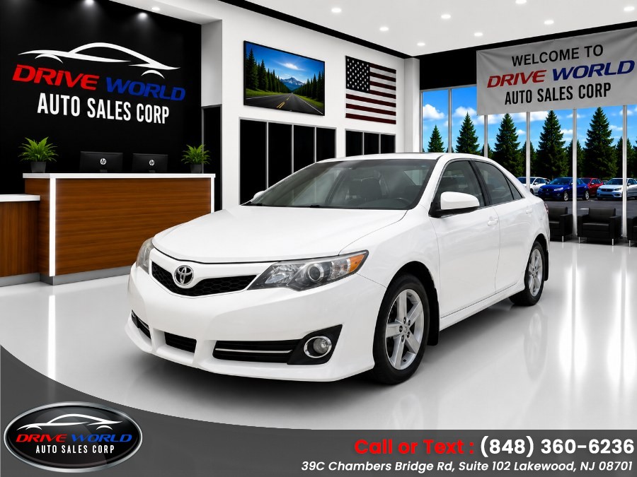 2012 Toyota Camry 4dr Sdn I4 Auto SE (Natl)