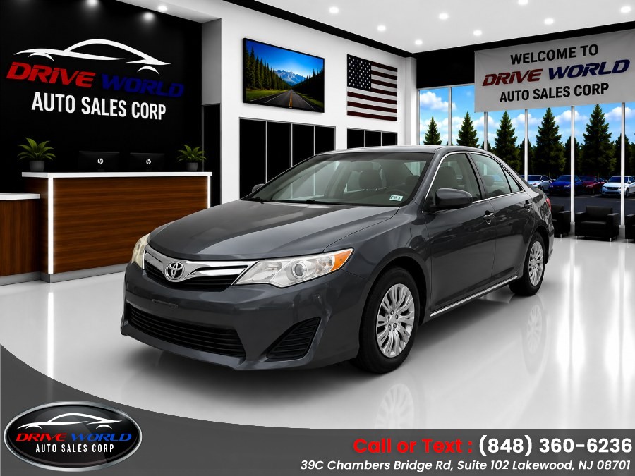 2012 Toyota Camry 4dr Sdn I4 Auto LE (Natl)