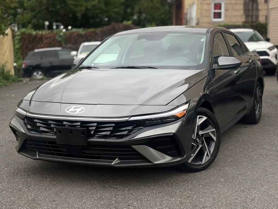 Used 2025 Hyundai Elantra in Irvington, New Jersey | RT 603 Auto Mall. Irvington, New Jersey