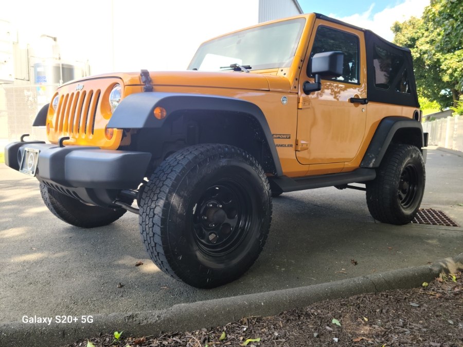 Used 2012 Jeep Wrangler in Milford, Connecticut | Chip's Auto Sales Inc. Milford, Connecticut