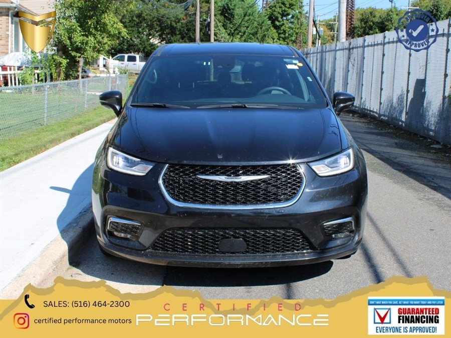 Used 2025 Chrysler Pacifica in Valley Stream, New York | Certified Performance Motors. Valley Stream, New York