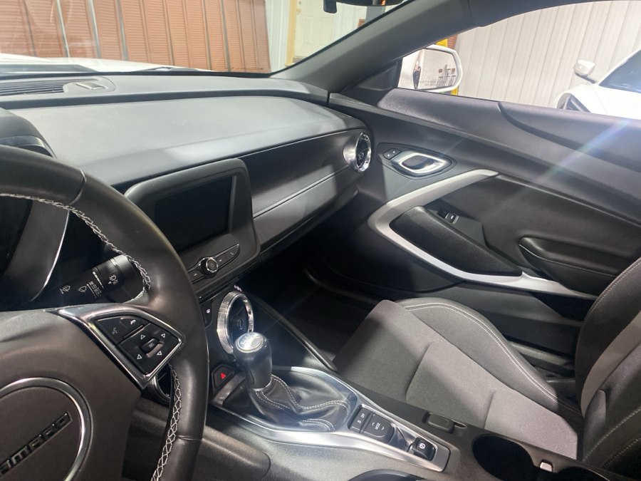 2024 Chevrolet Camaro 1LT - Photo 8