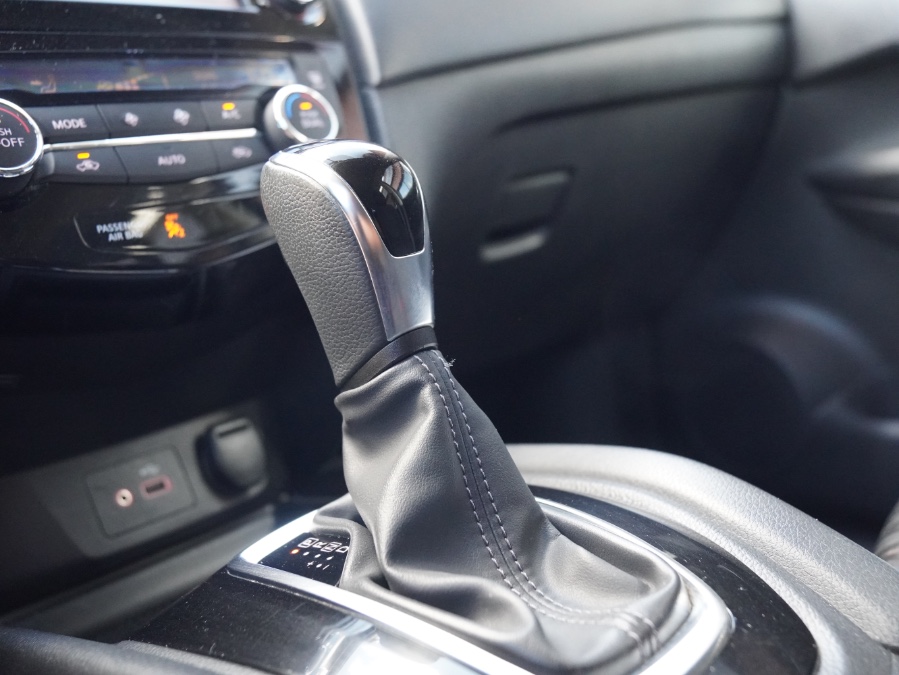 2018 Nissan Rogue SV - Photo 29